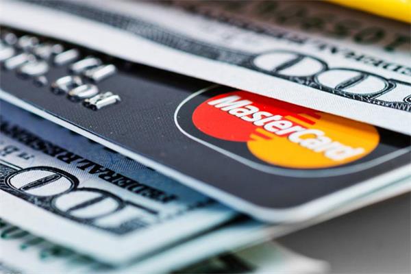 新手用信用卡注意信用卡的坑！欠信用卡不还判几年？