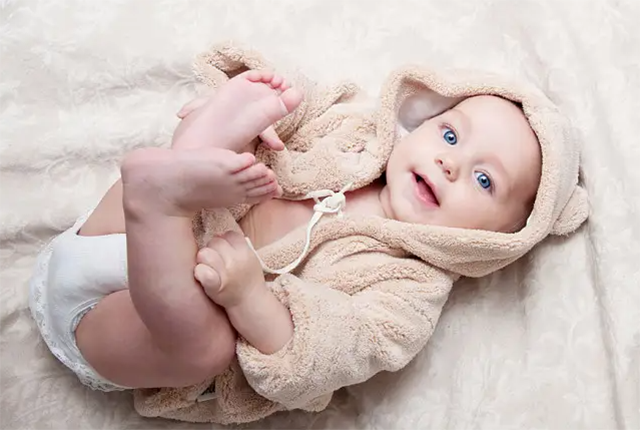 新生起名网：属兔的宝宝小雪出生的女孩名字寓意幸福美丽的名字免费分享