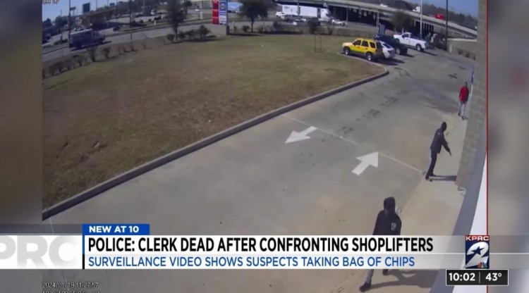 德克萨斯州便利店工作人员因一袋薯片被涉嫌商店扒手枪杀