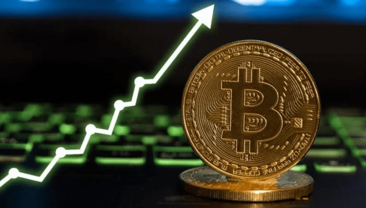 Bitcoin Breaks Through $46,000: Bull