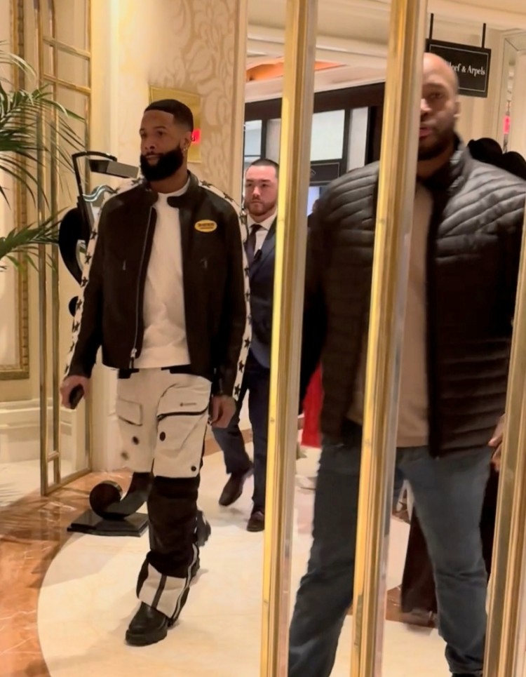 金卡戴珊KIMKARDASHIAN和小奥德尔贝克汉姆ODELLBECKHAMJR在传了几个月的恋情传闻后首次在一起