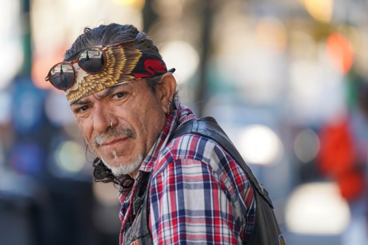 纽约地铁救女子时被刺伤的退伍军人警告称如果不处理犯罪治安维持者就会出来