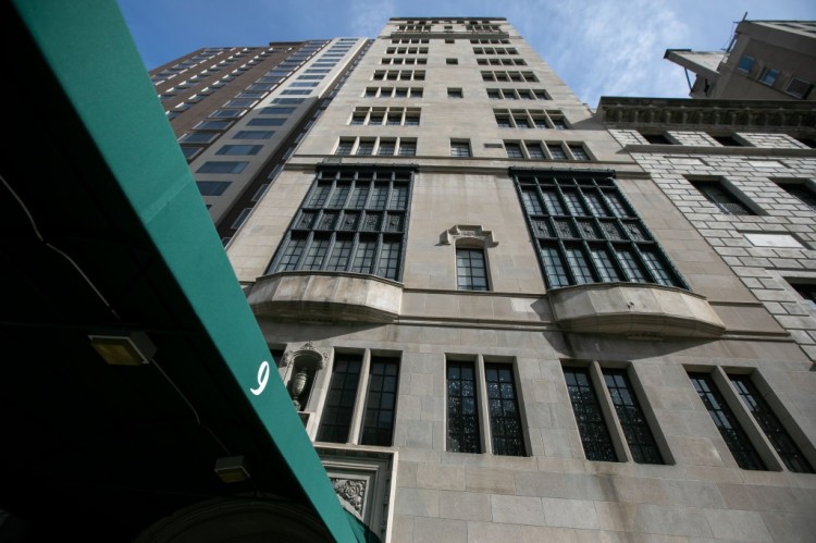 纽约市卫生局局长杰西卡蒂施JESSICATISCH为她的上东区复式公寓寻求1300万美元