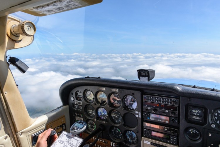 青少年学生飞行员在飞行途中三次试图闯入阿拉斯加航空驾驶舱文档